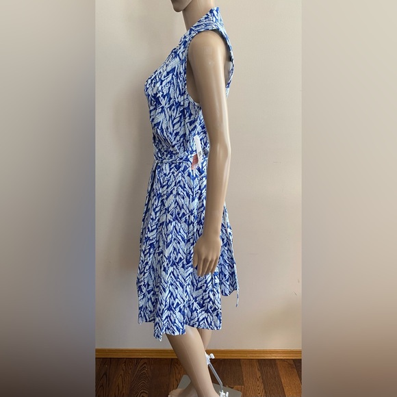 DR Collection - Picture 3 of 4